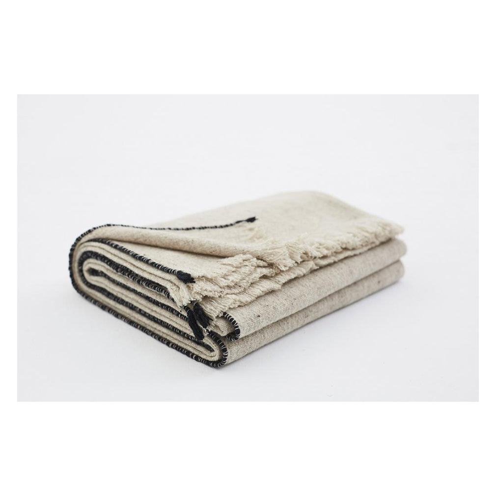 SISTERON GREY THROW